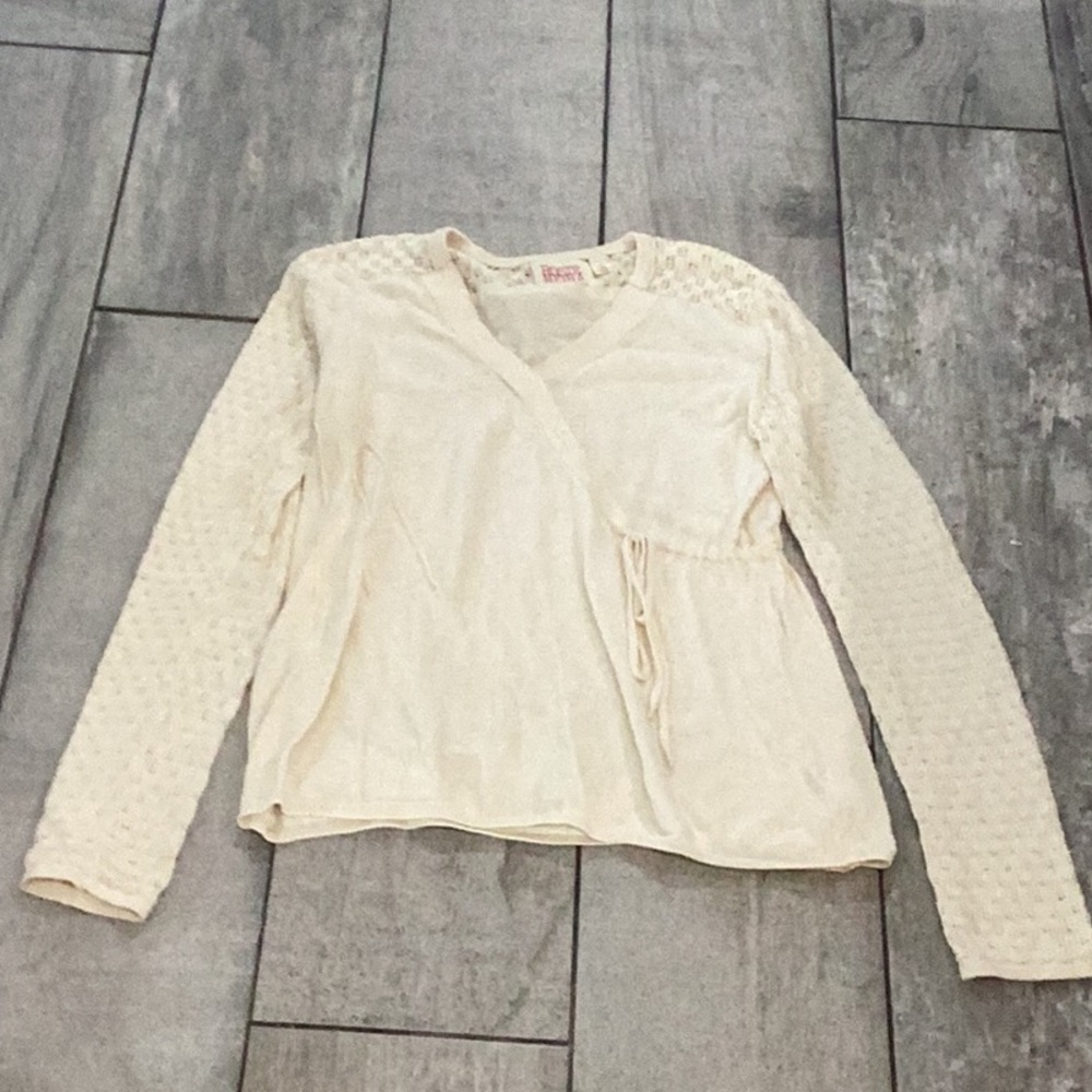 Rosie Netra cream  light sweater size medium